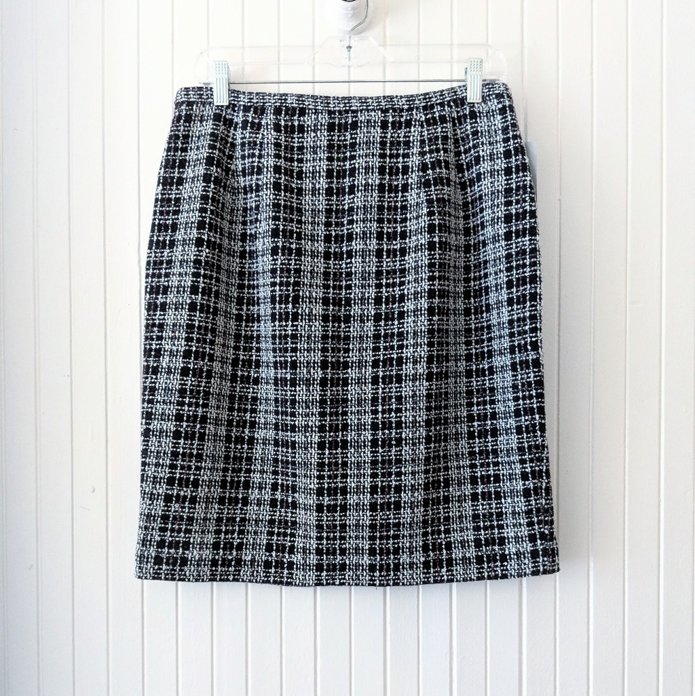 Bouclé Tweed Pencil Skirt